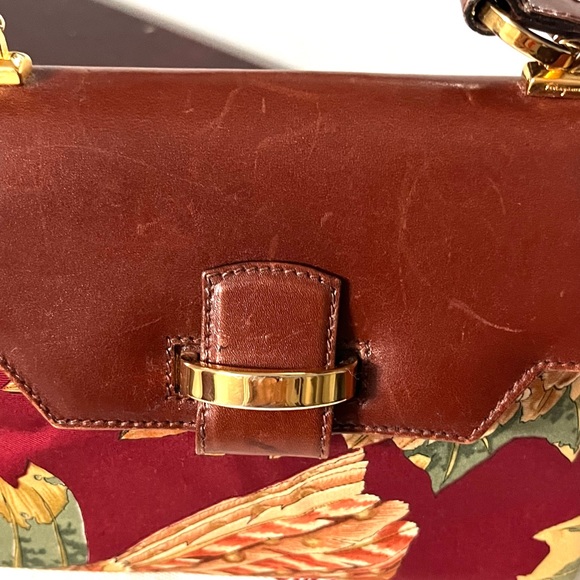 Vintage Salvatore Ferragamo Botanical prints Nano Crossbody bag- 💯% Authentic - Picture 7 of 13